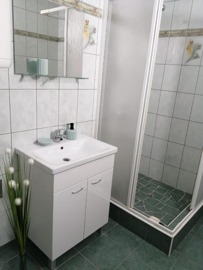 Holiday House Lara Starigrad Paklenica Extérieur photo
