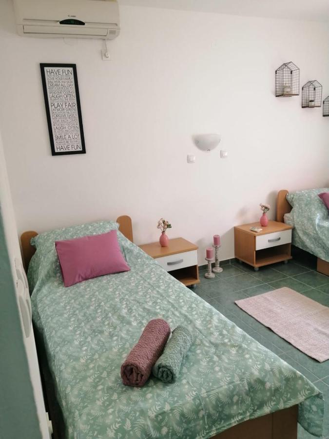 Holiday House Lara Starigrad Paklenica Extérieur photo
